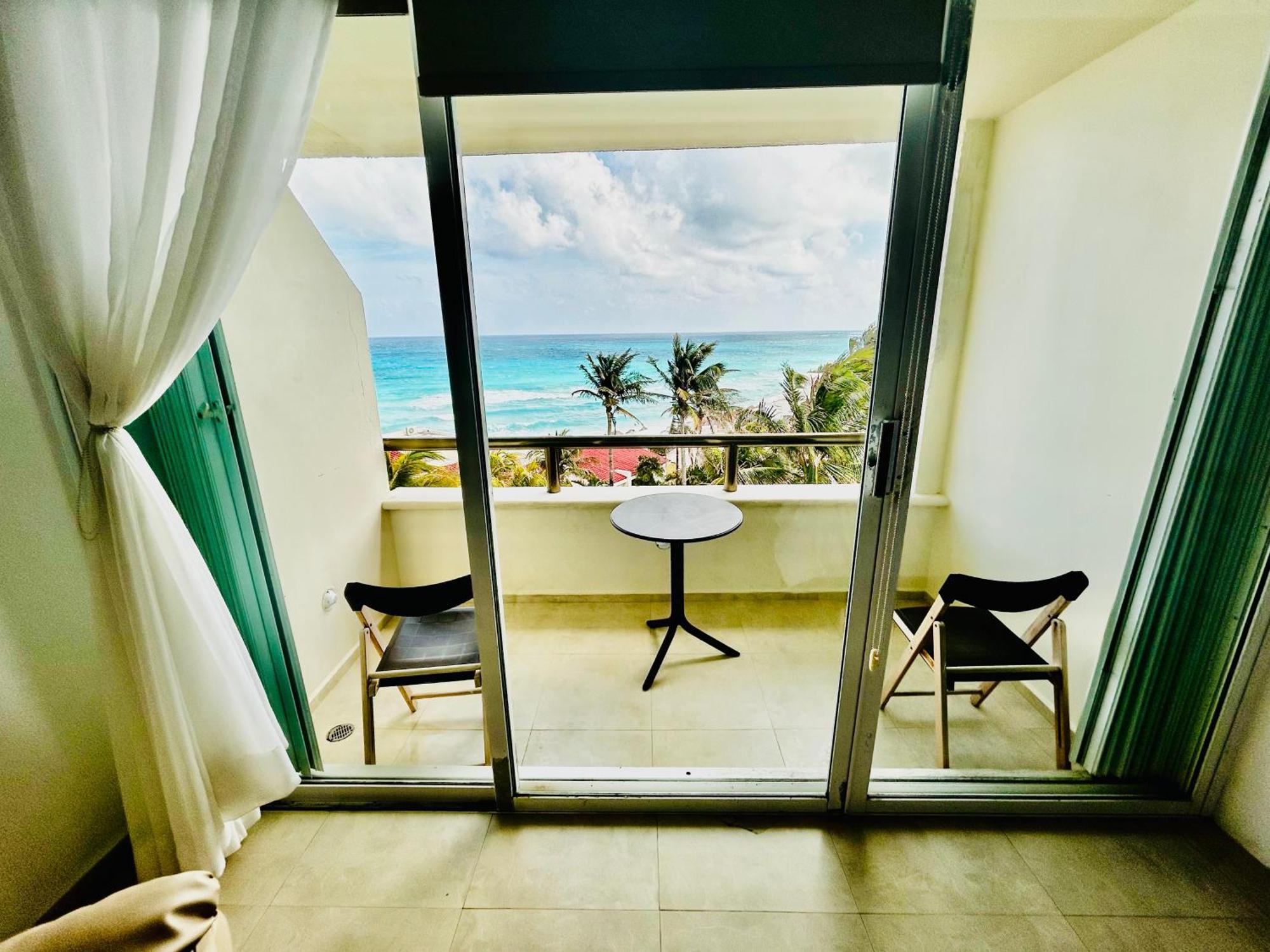 The Suites Of Solymar Cancún Exteriör bild